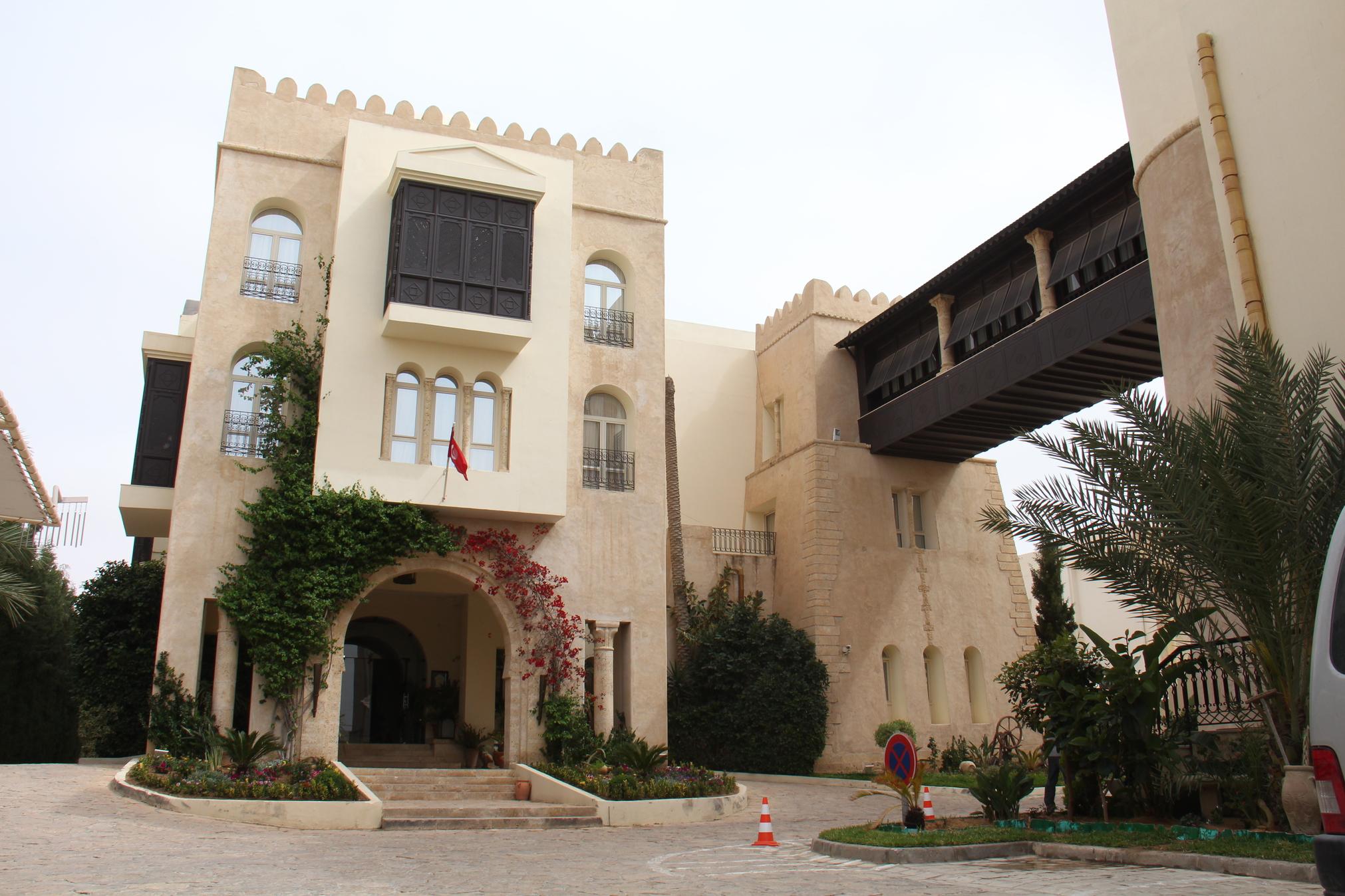 Hotel Borj Dhiafa Sfax Esterno foto