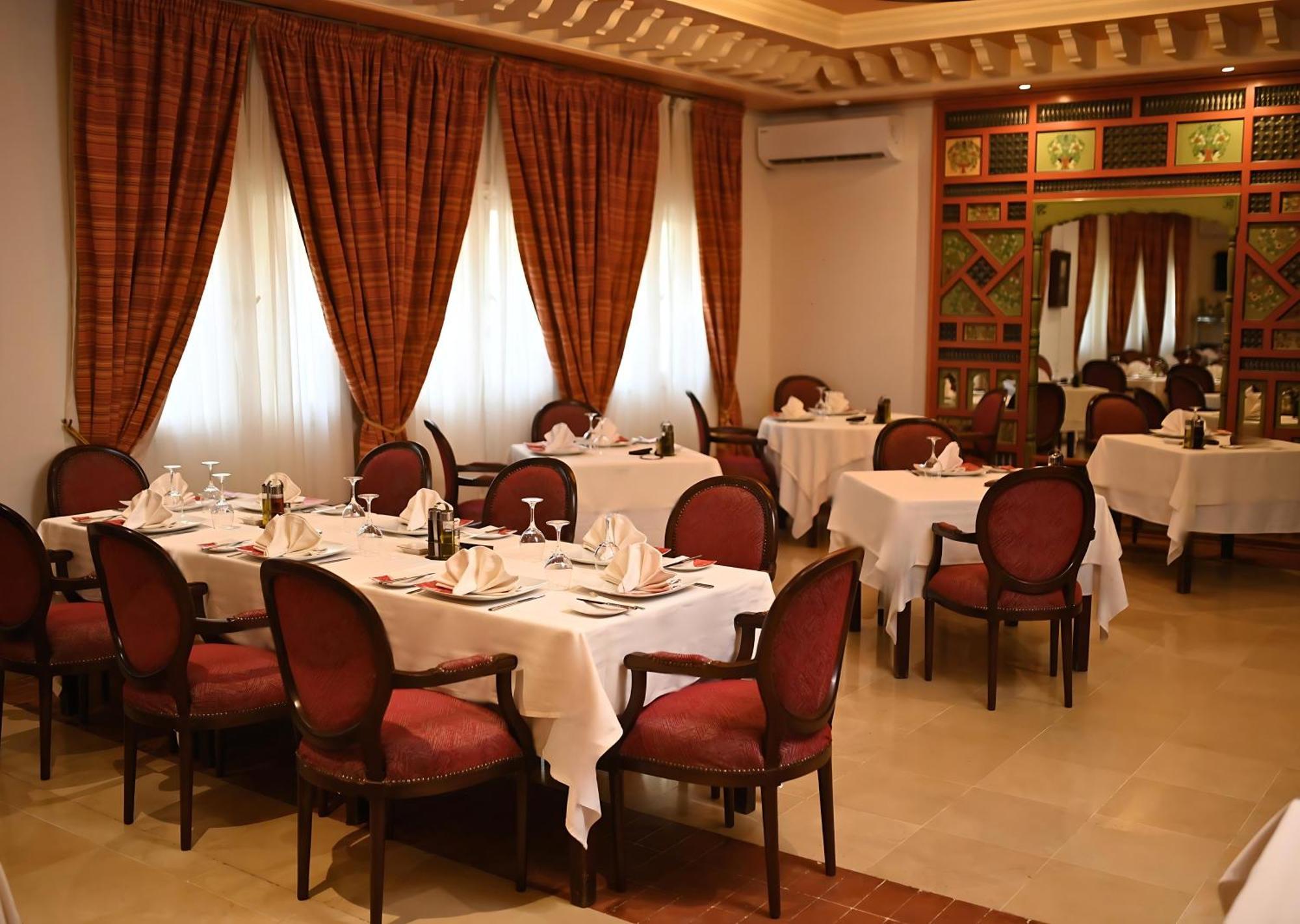 Hotel Borj Dhiafa Sfax Esterno foto
