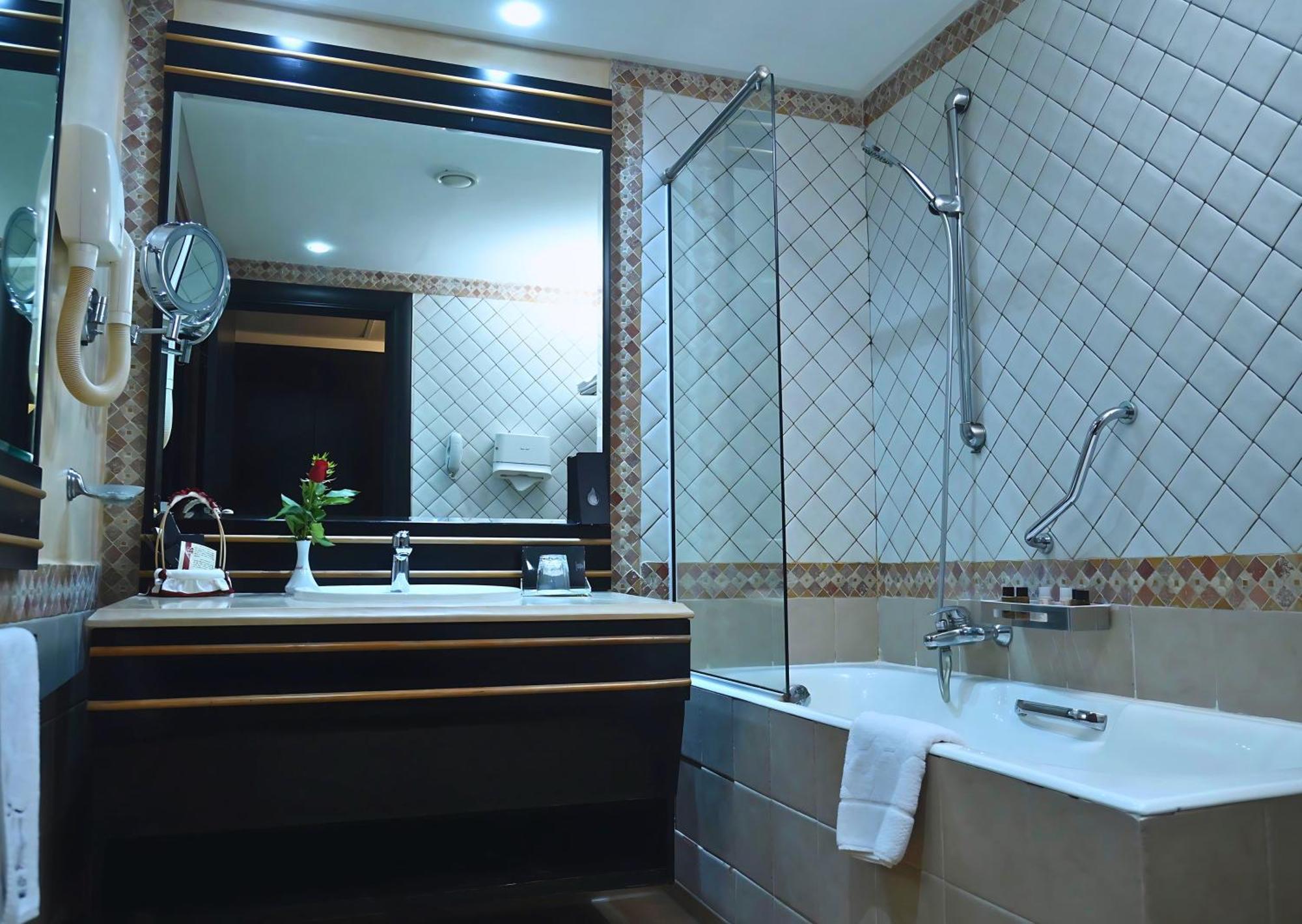 Hotel Borj Dhiafa Sfax Esterno foto