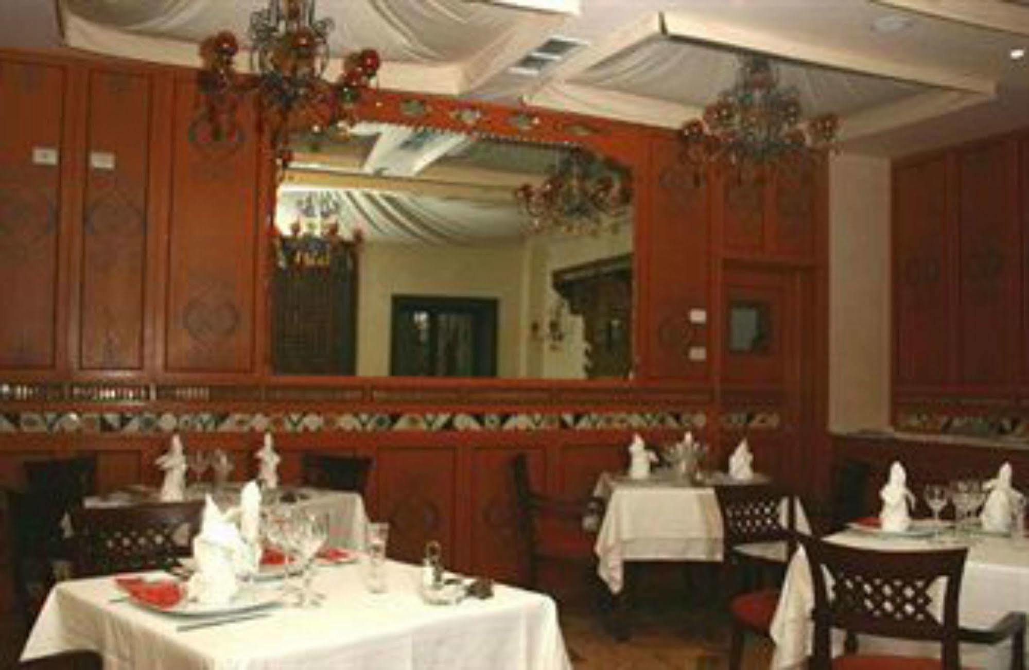 Hotel Borj Dhiafa Sfax Esterno foto
