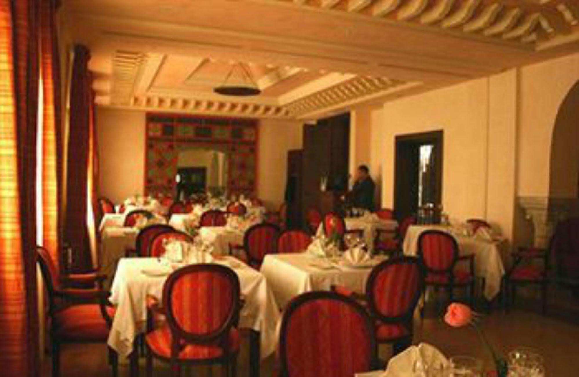 Hotel Borj Dhiafa Sfax Esterno foto